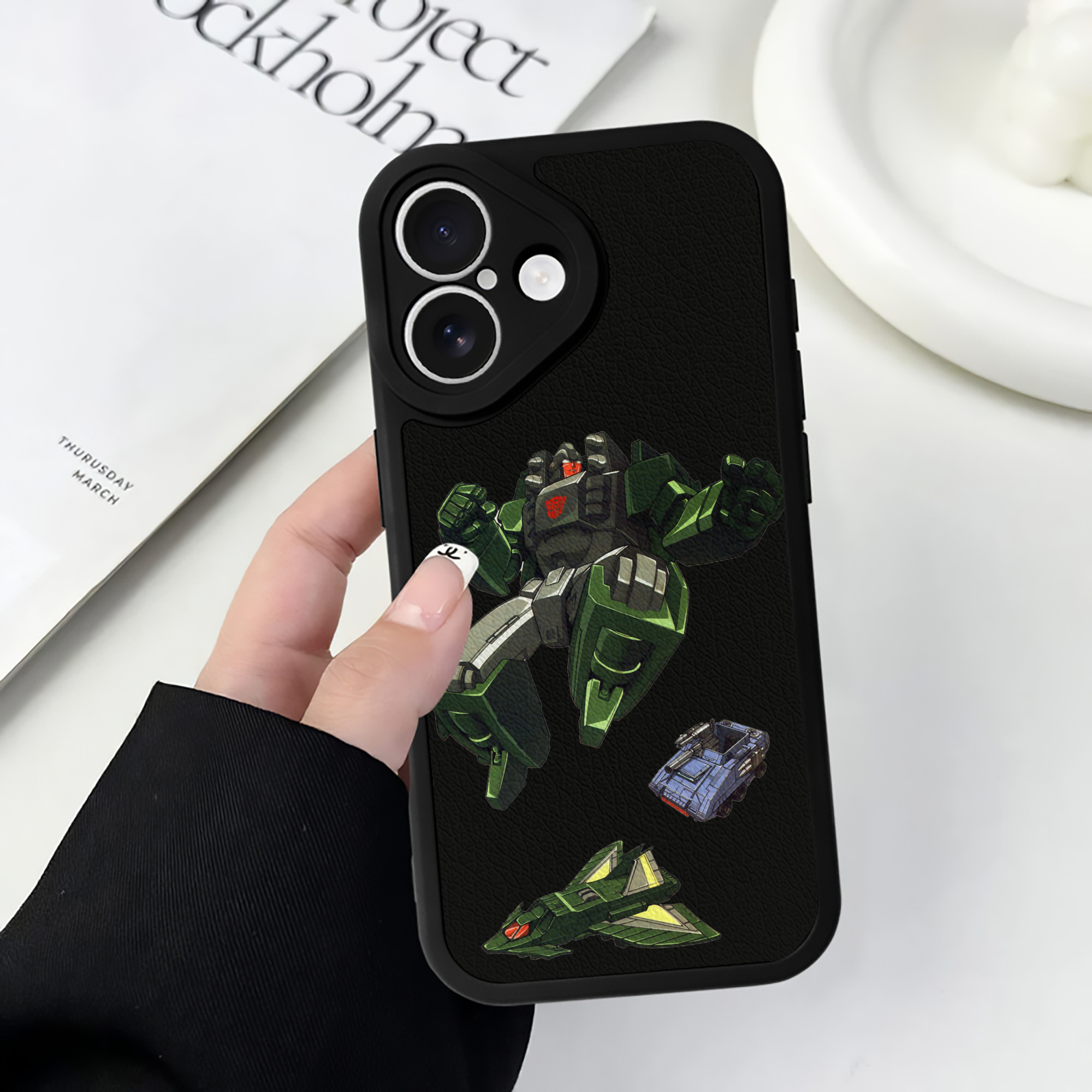 （画像用）  【iPhone 16シリーズ対応】シリコンスマホケース（レザー調） 材質：シリコン